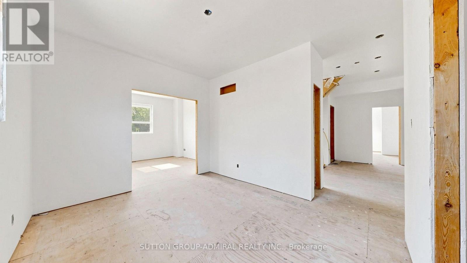 62 Rosemeade Avenue, Toronto, Ontario  M8Y 3A5 - Photo 22 - W13566808