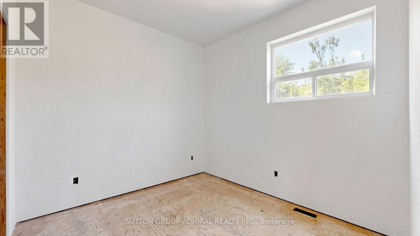 62 Rosemeade Avenue, Toronto, Ontario  M8Y 3A5 - Photo 32 - W13566808