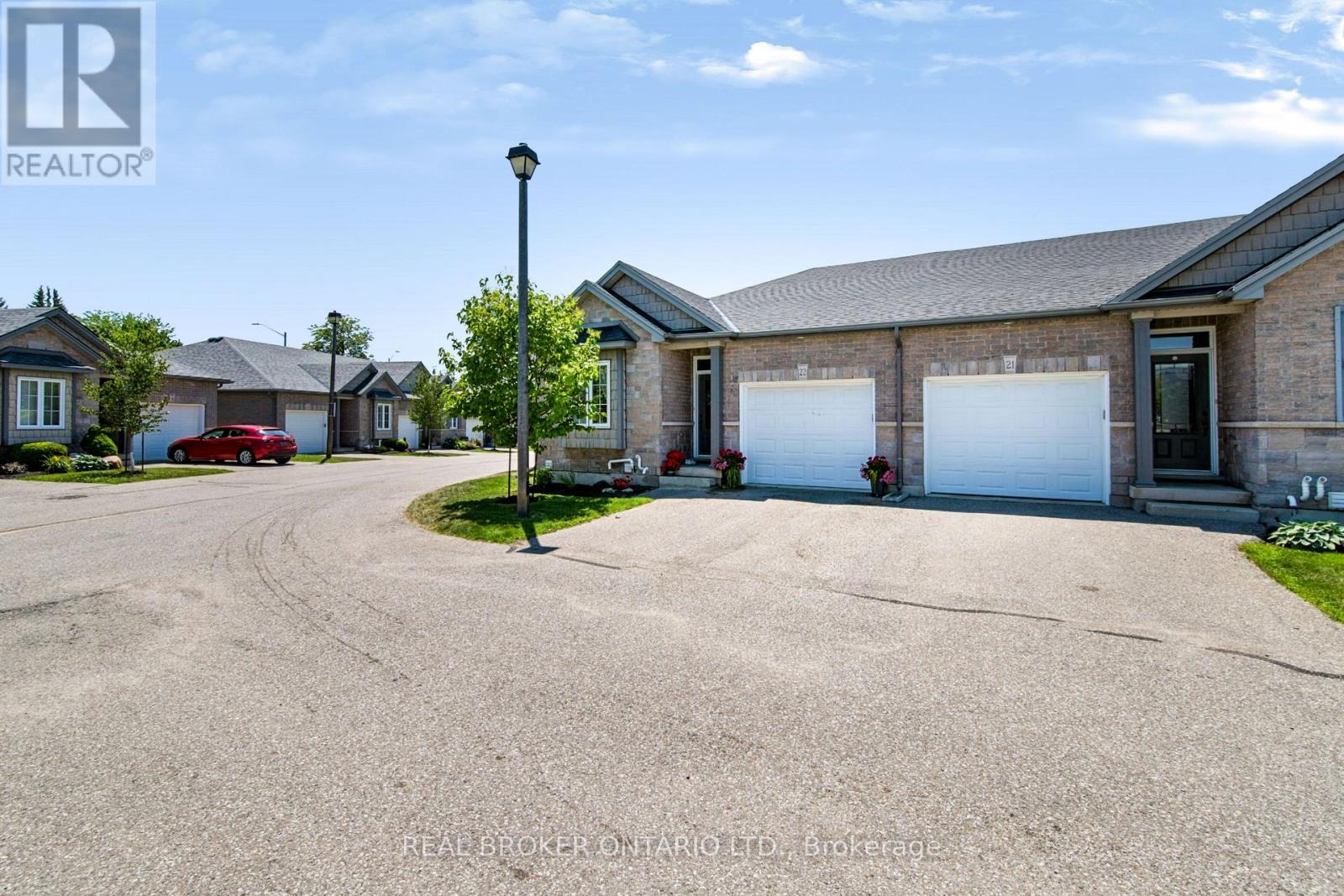 22-244 DUNDAS STREET, Brant, Ontario