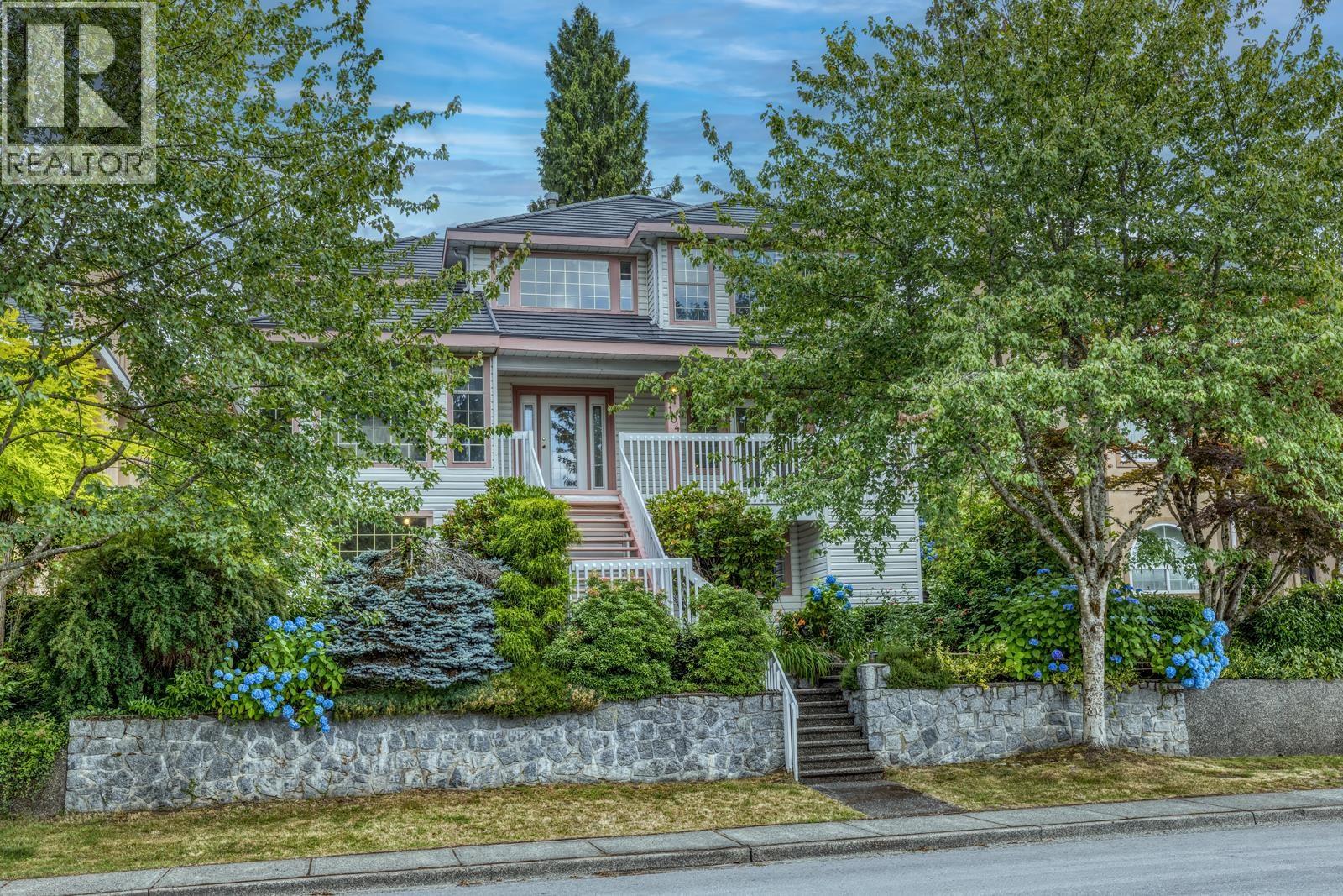 104 RAVINE DRIVE, Port Moody
