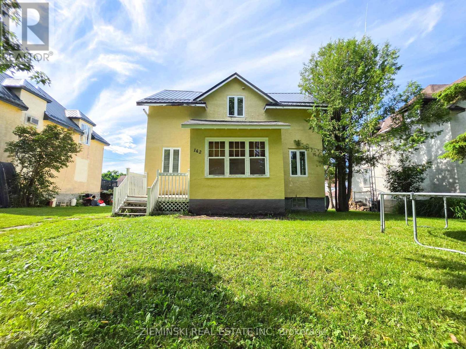 142 Devonshire Avenue, Iroquois Falls, Ontario  P0K 1E0 - Photo 1 - T13566956