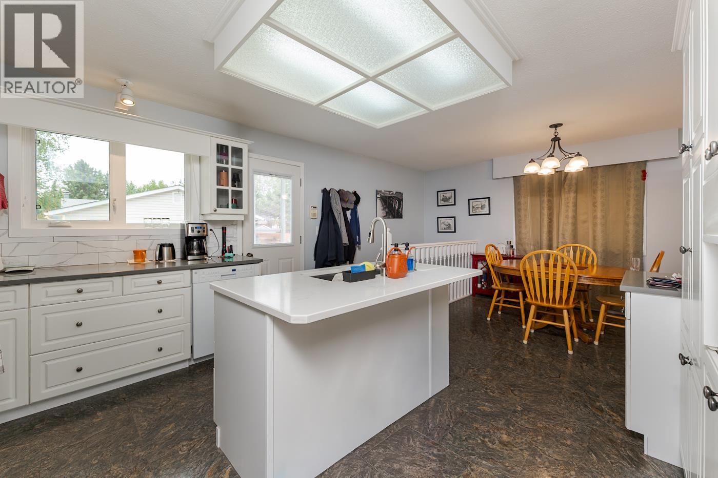 7817 Piedmont Crescent, Prince George, British Columbia  V2N 3K8 - Photo 3 - R3145459