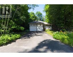 22 LAURIER BOULEVARD, Tiny, Ontario