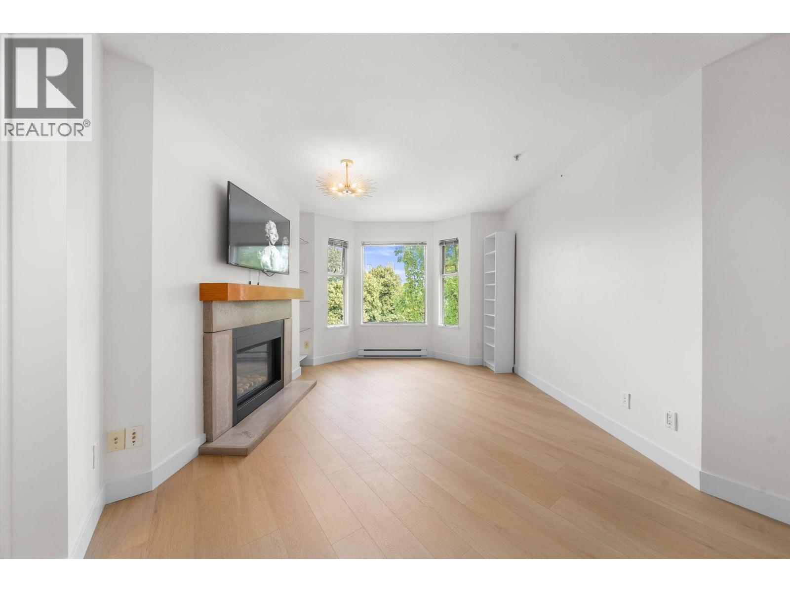 404 1562 W 5th Avenue, Vancouver, British Columbia V6J 5H9 - Photo 5 - R3146490