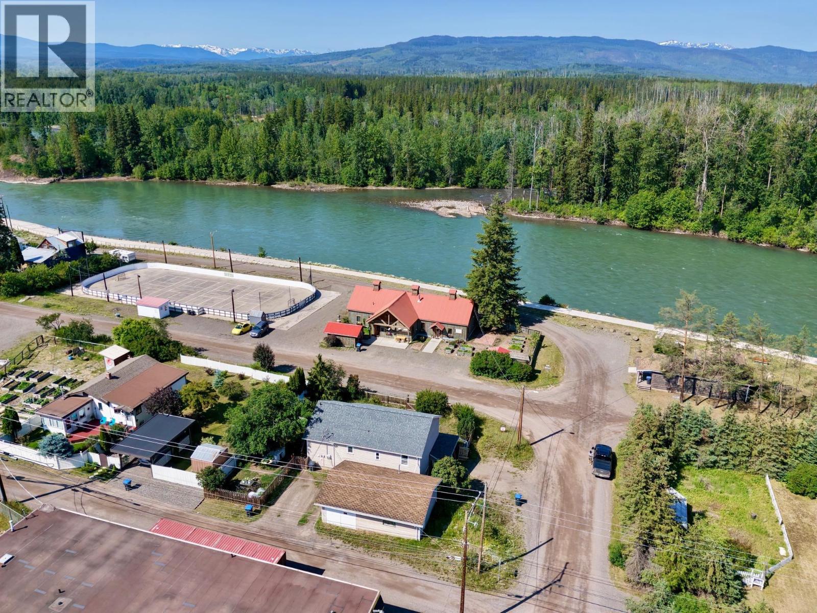 1653-1655 Fifth Street, Telkwa, British Columbia V0J 2X0 - Photo 5 - R3127975