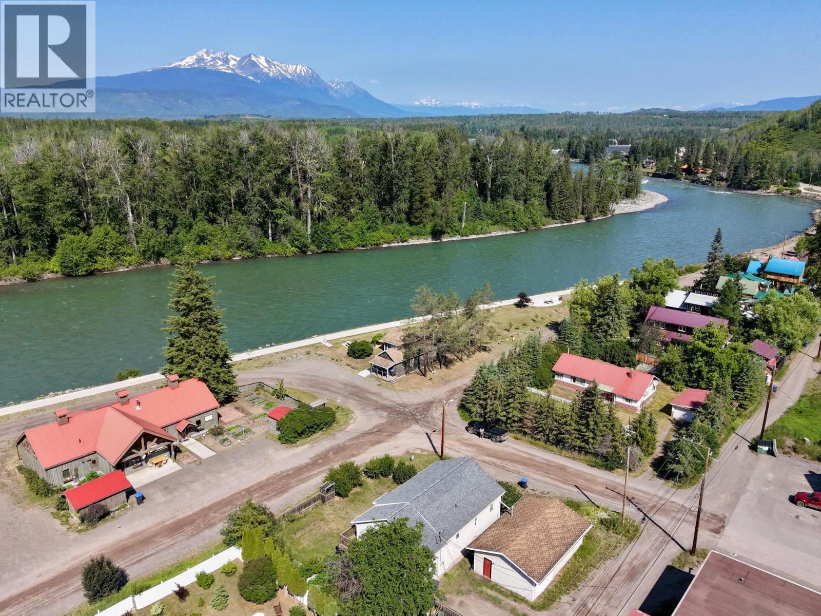 1653-1655 Fifth Street, Telkwa, British Columbia V0J 2X0 - Photo 7 - R3127975