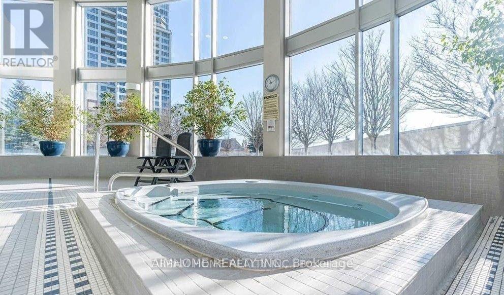 506 - 17 Barberry Place, Toronto, Ontario M2K 3E2 - Photo 3 - C13566978