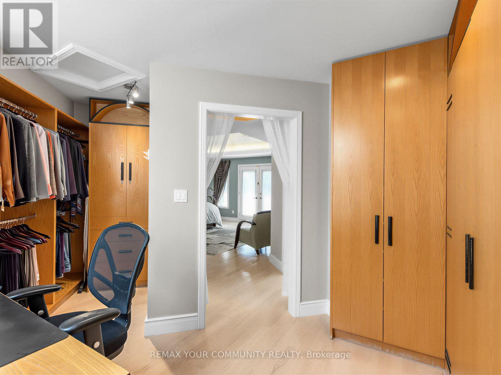 477 Old Orchard Grove, Toronto, Ontario  M5M 2G3 - Photo 32 - C13567014
