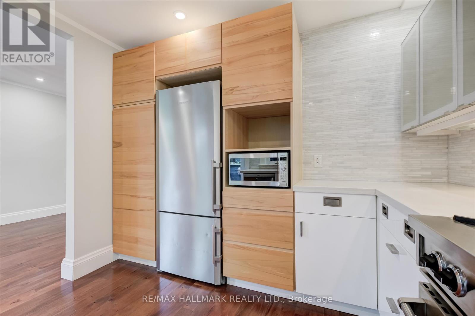 584 Logan Avenue, Toronto, Ontario  M4K 3B8 - Photo 13 - E13566900