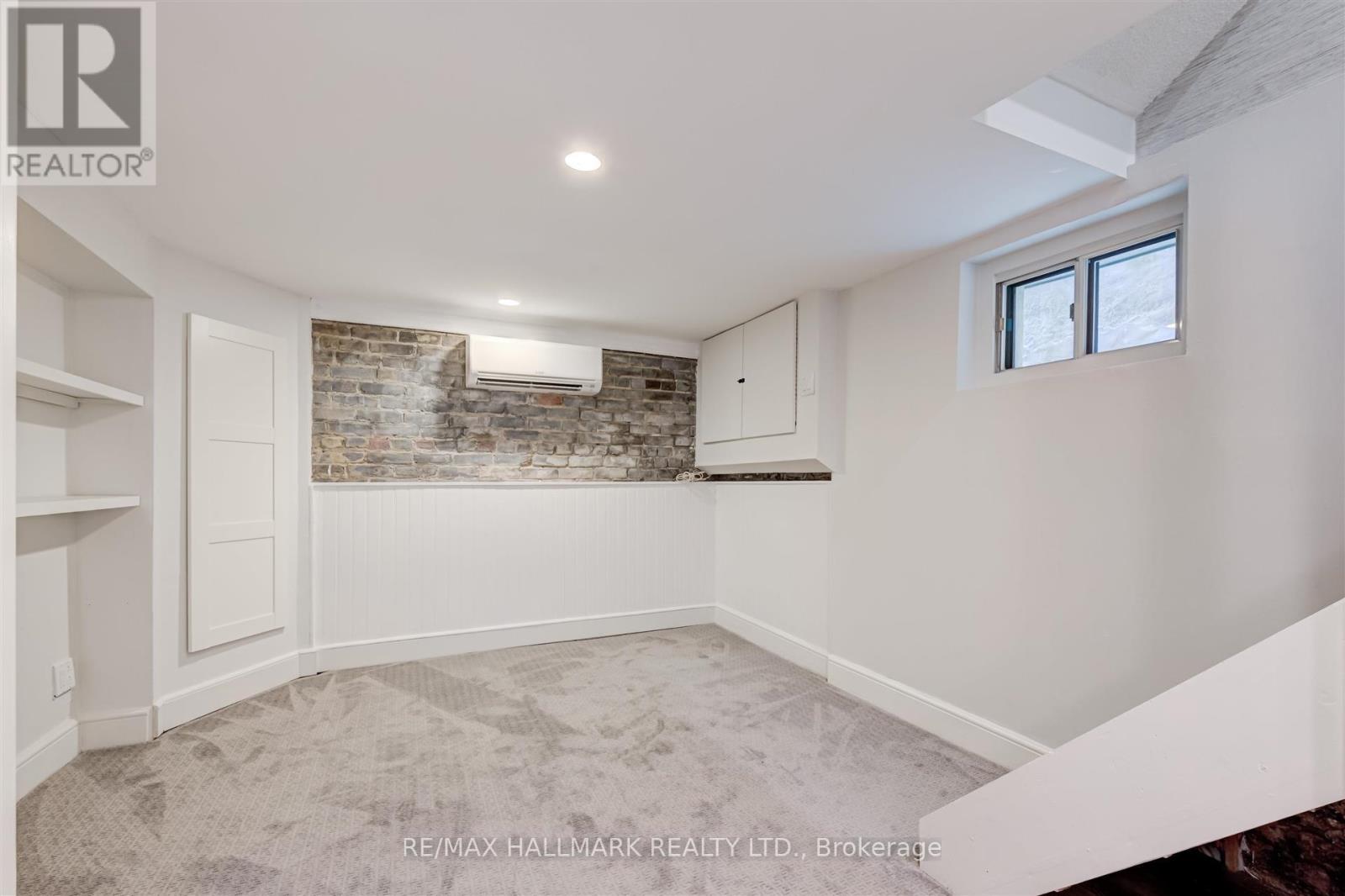 584 Logan Avenue, Toronto, Ontario  M4K 3B8 - Photo 17 - E13566900