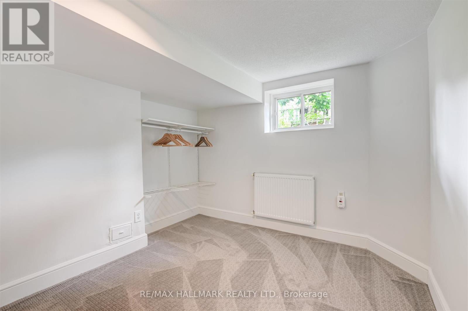 584 Logan Avenue, Toronto, Ontario  M4K 3B8 - Photo 18 - E13566900