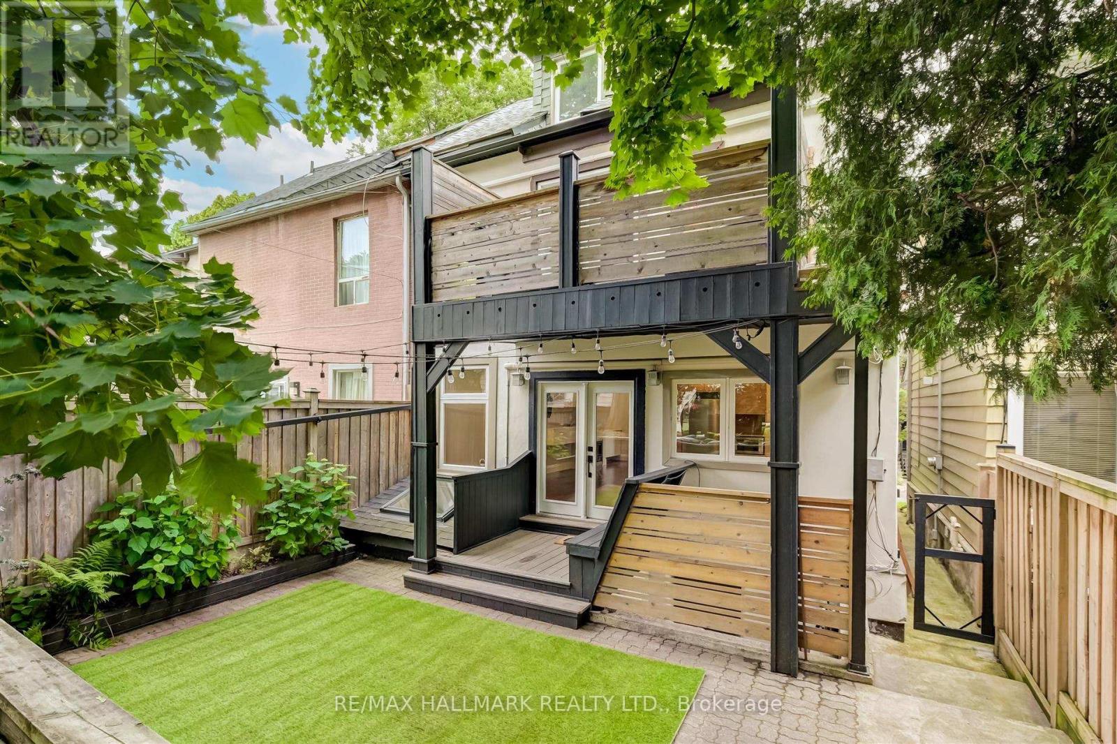584 Logan Avenue, Toronto, Ontario  M4K 3B8 - Photo 29 - E13566900