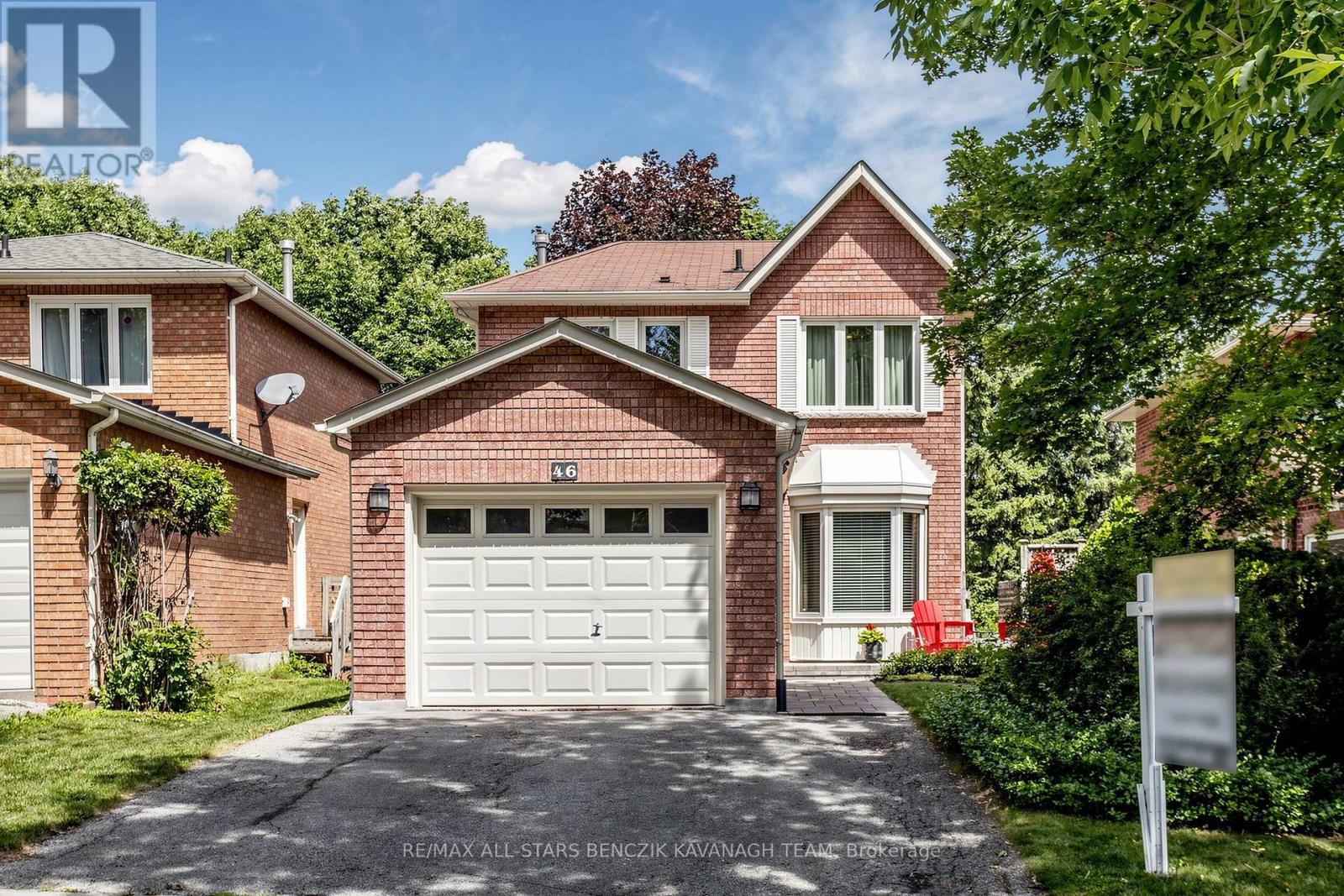 46 CRAWFORD ROSE DRIVE, Aurora (Aurora Heights)
