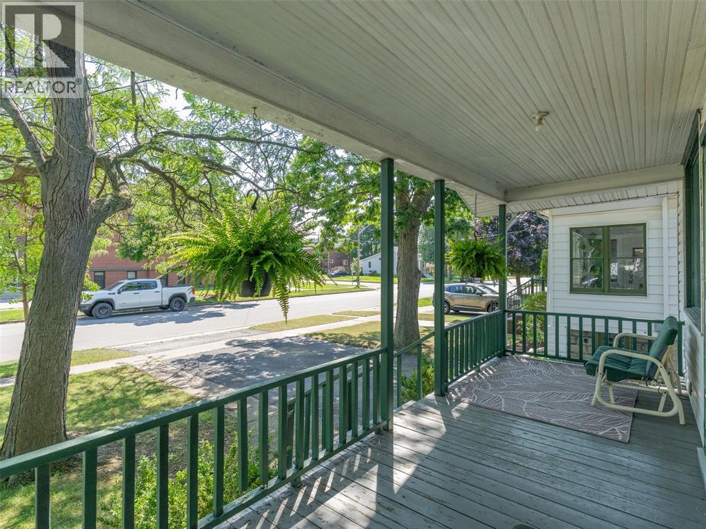 288 Nelson Street, Sarnia photo 2