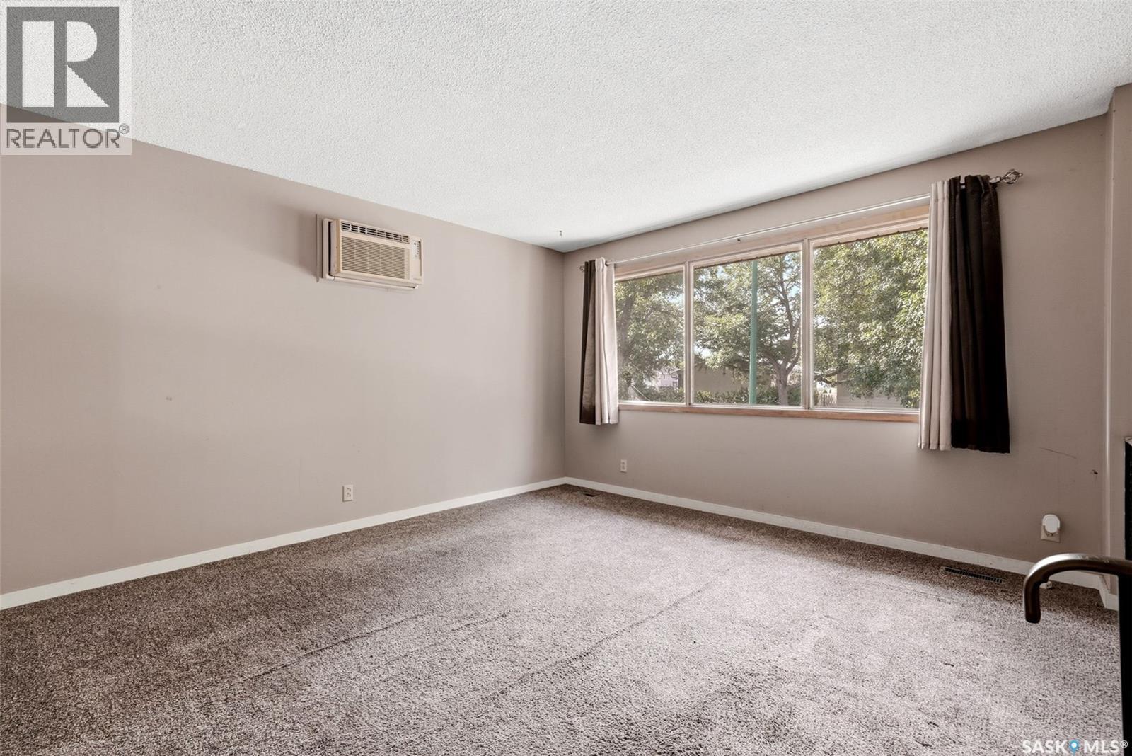 158 Read Avenue, Regina, Saskatchewan  S4T 6P9 - Photo 5 - SK042553