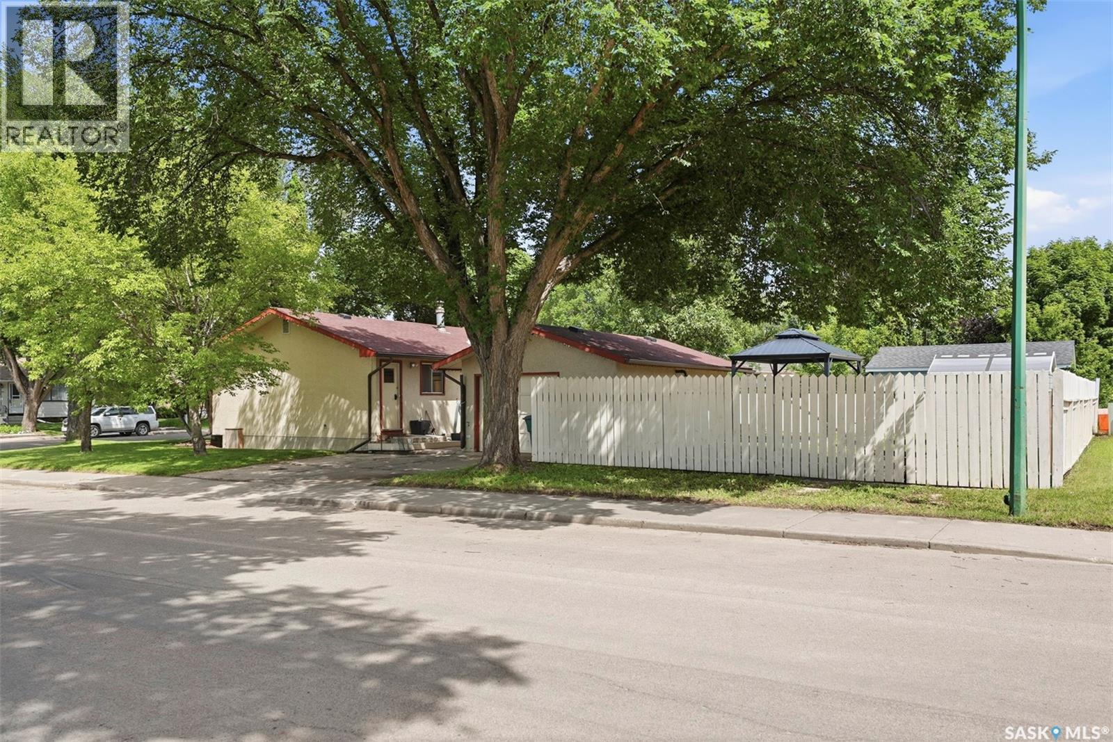 2145 37th Street W, Saskatoon, Saskatchewan  S7L 4E6 - Photo 33 - SK042495