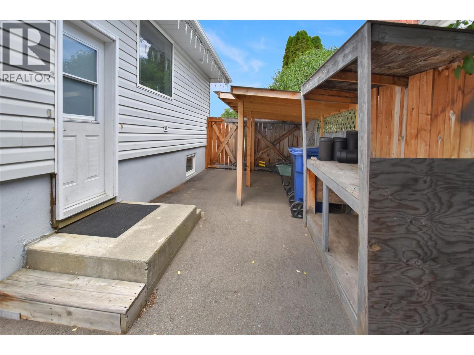 909 10TH S Street — photo 31