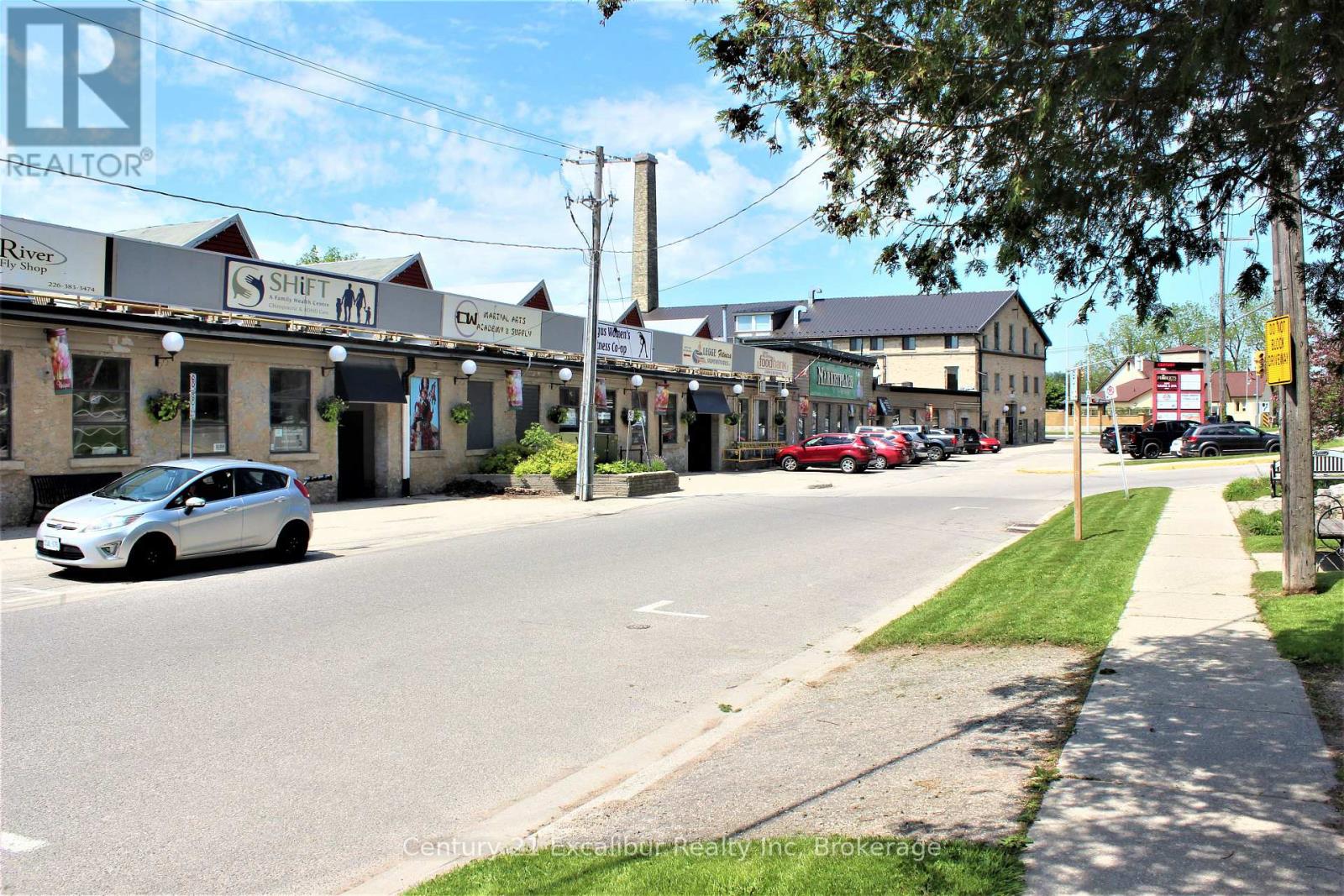 6 - 105 Queen Street W, Centre Wellington, Ontario  N1M 2L3 - Photo 2 - X13567188