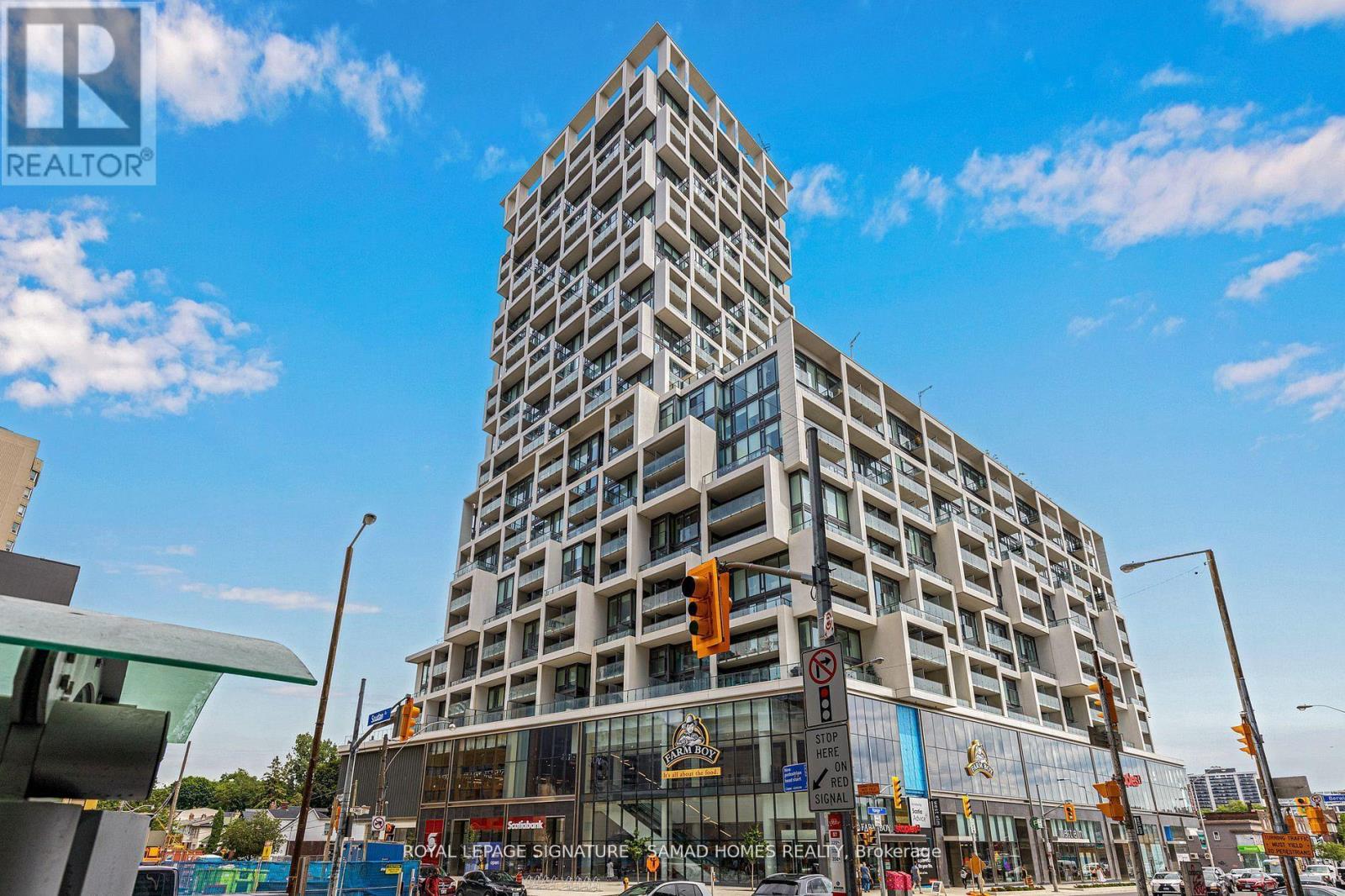 702 - 5 SOUDAN AVENUE, Toronto (Mount Pleasant West)