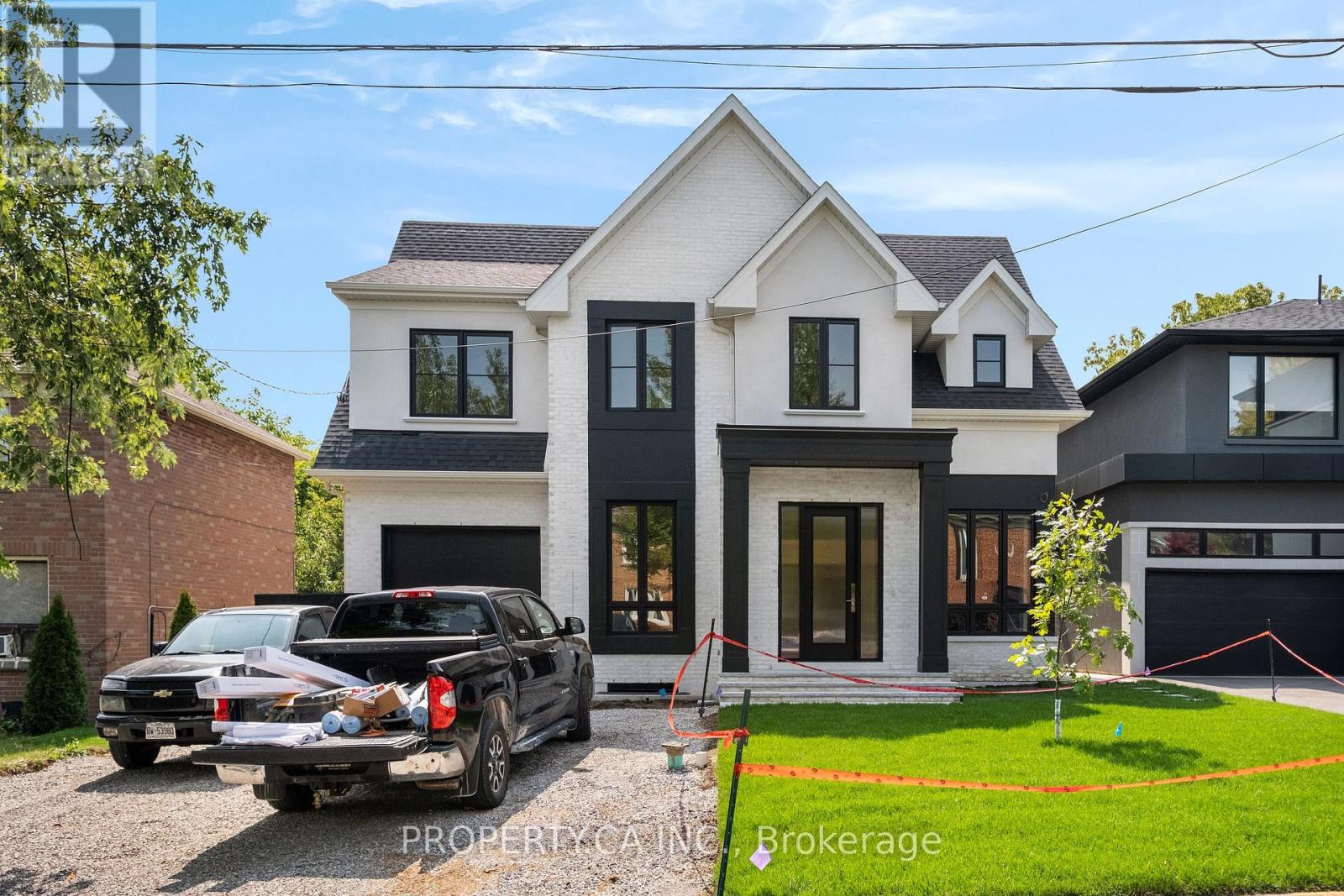 119 Invermay Avenue, Toronto, Ontario M3H 1Z7 - Photo 2 - C13567064