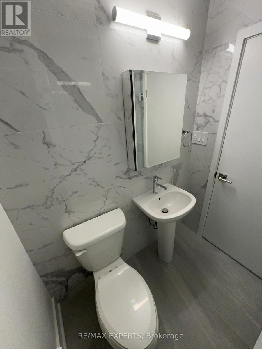 1 - 101 Kenwood Avenue, Toronto, Ontario M6C 2S1 - Photo 11 - C13567072