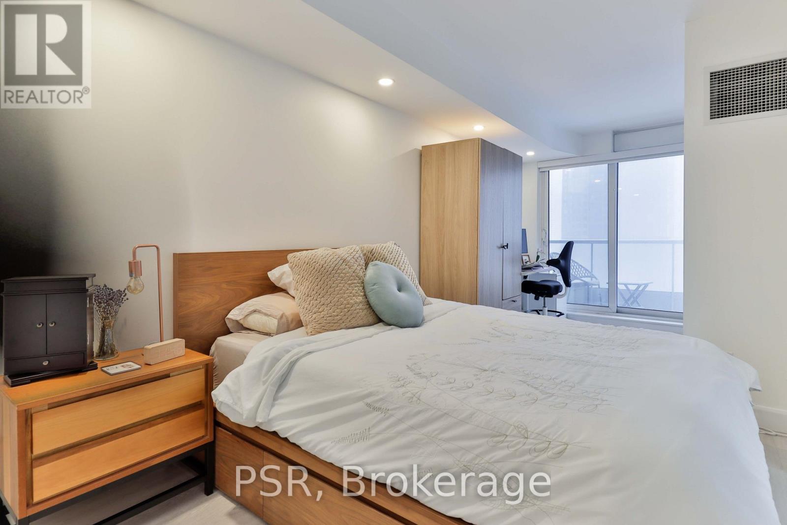 1403 - 8 York Street, Toronto, Ontario M5J 2Y2 - Photo 16 - C13567116