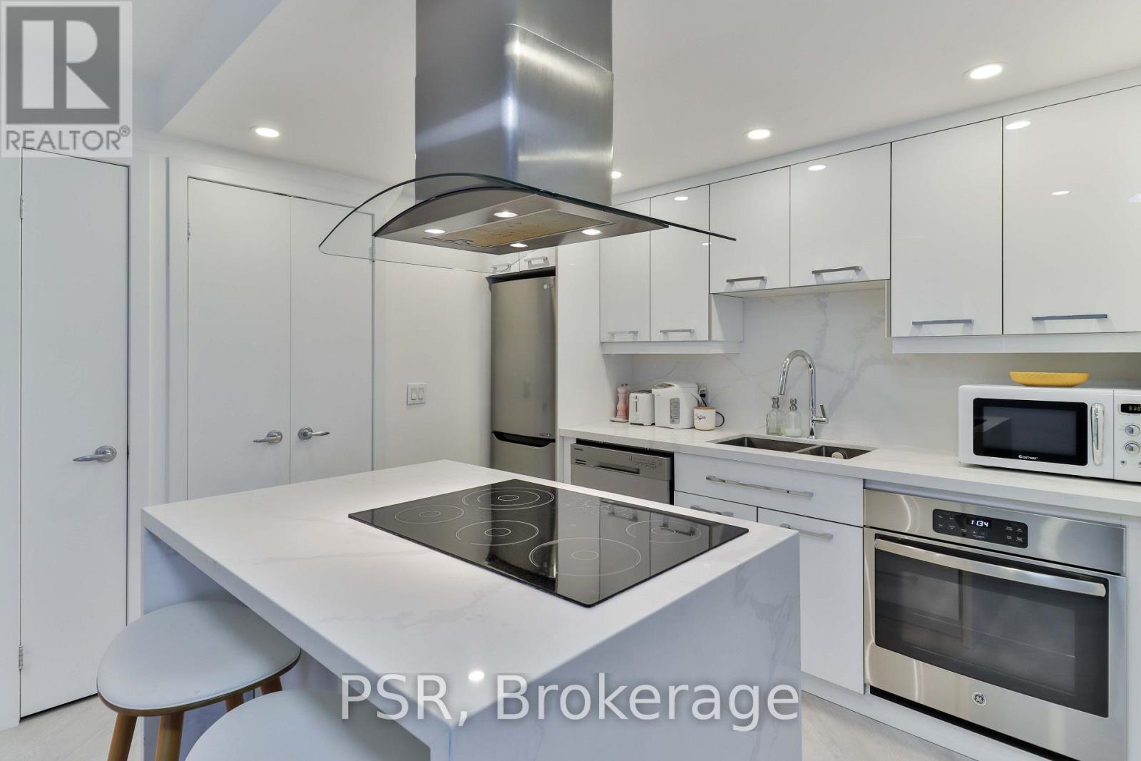 1403 - 8 York Street, Toronto, Ontario M5J 2Y2 - Photo 5 - C13567116