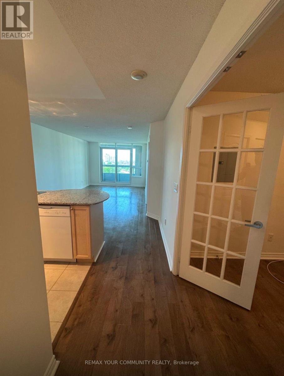813 - 17 Barberry Place, Toronto, Ontario  M2K 3E2 - Photo 2 - C13567190