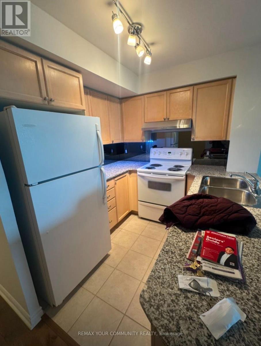 813 - 17 Barberry Place, Toronto, Ontario  M2K 3E2 - Photo 3 - C13567190