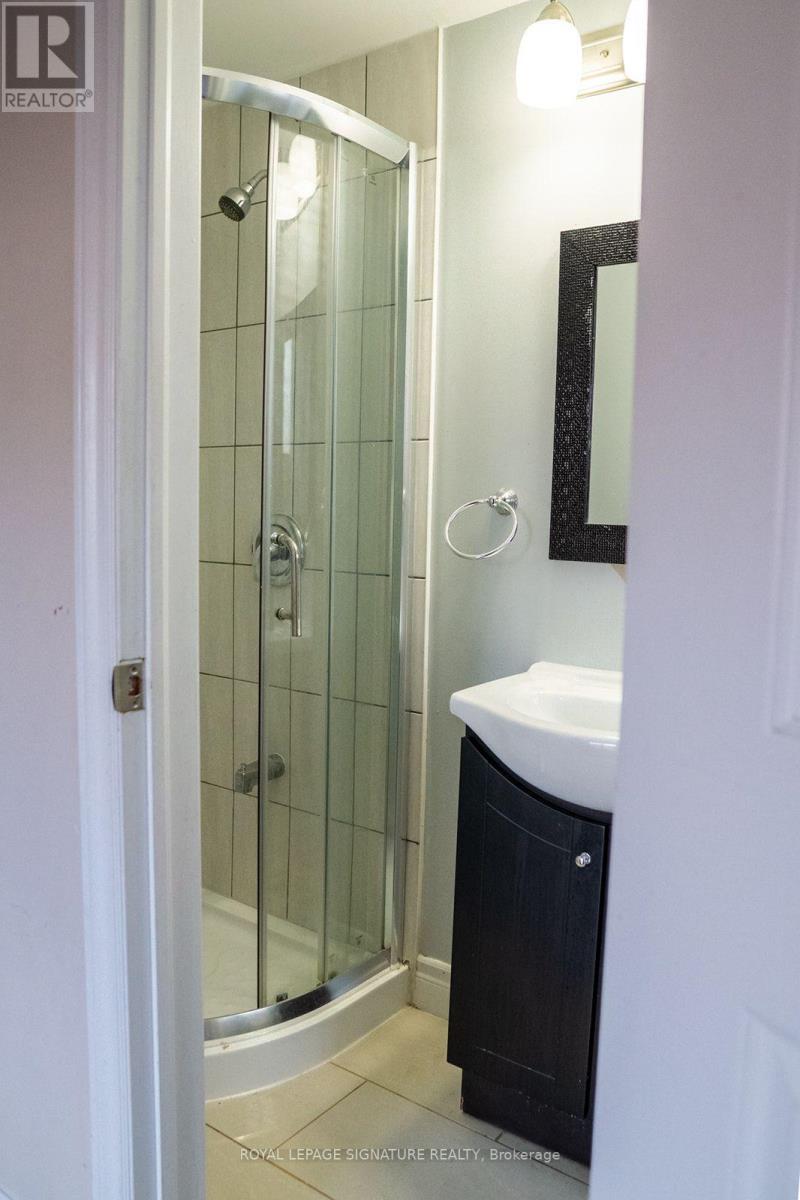 Upper - 1885 Rosefield Road, Pickering, Ontario  L1V 3K1 - Photo 11 - E13567078