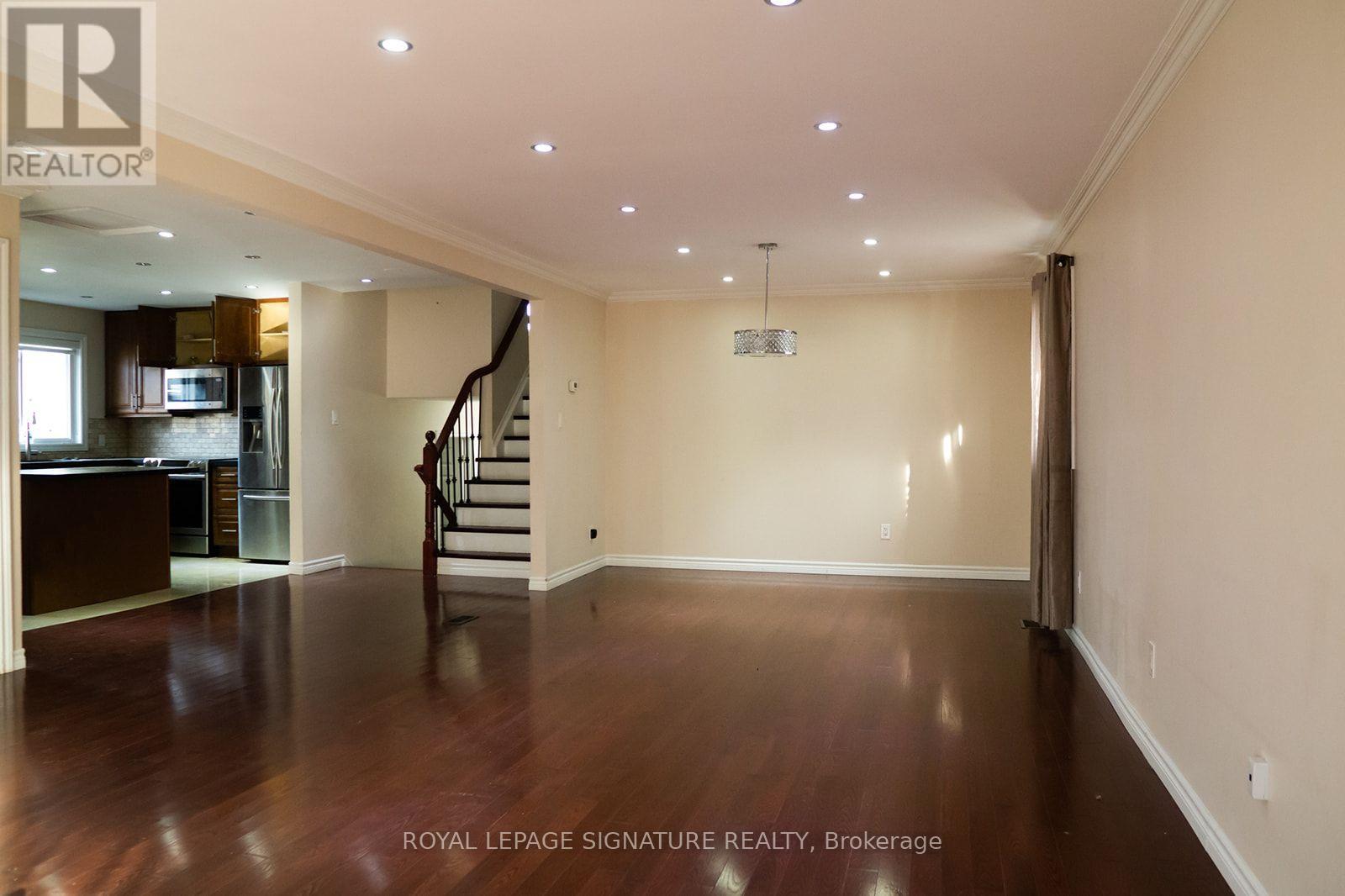 Upper - 1885 Rosefield Road, Pickering, Ontario  L1V 3K1 - Photo 5 - E13567078