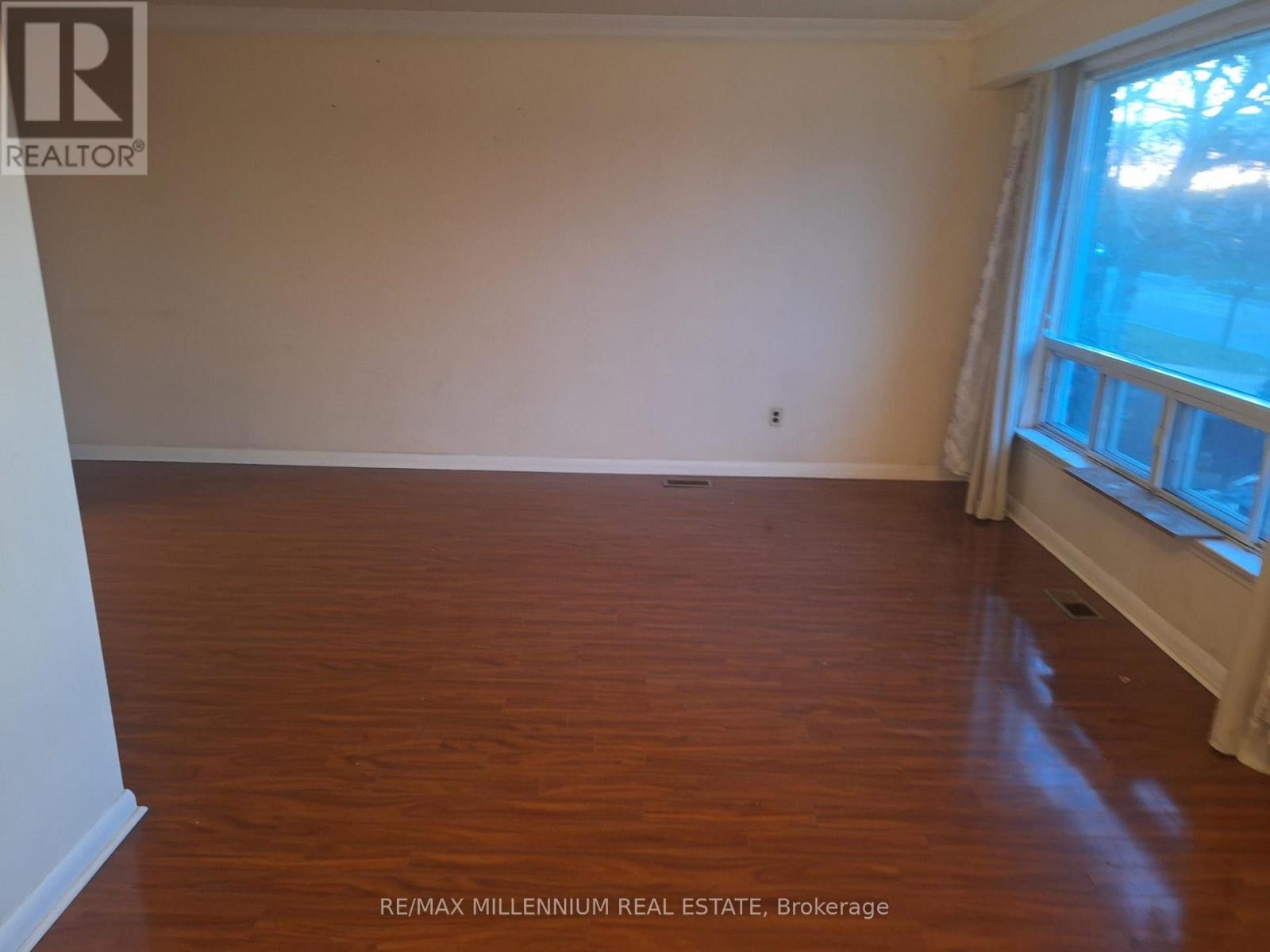 5 Brewton Road, Toronto, Ontario  M1G 1W2 - Photo 5 - E13567234