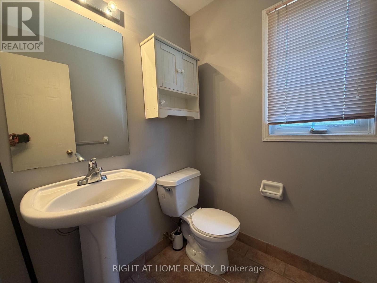 17 - 215 North Centre Road, London North, Ontario  N5X 4E3 - Photo 8 - X13567088