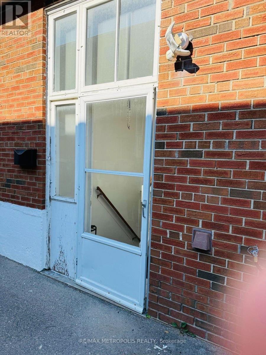 Basement - 11 Rambler Place, Toronto, Ontario  M3L 1N6 - Photo 3 - W13564124