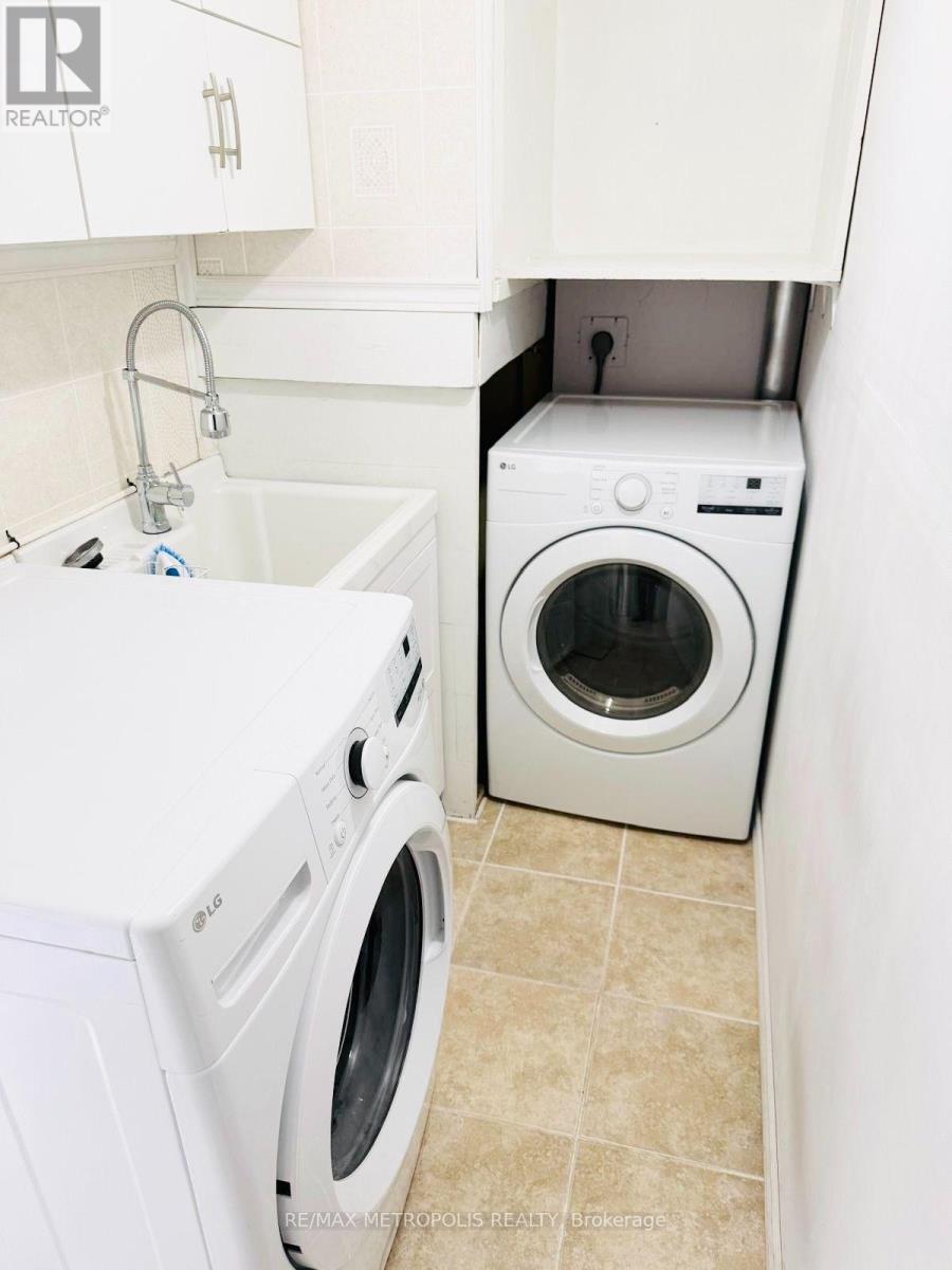 Basement - 11 Rambler Place, Toronto, Ontario  M3L 1N6 - Photo 23 - W13564124