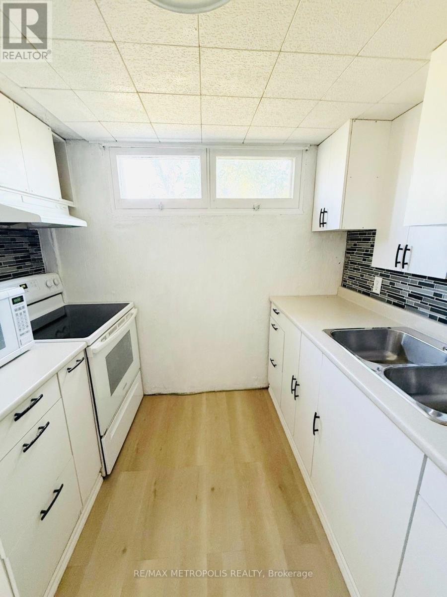 Basement - 11 Rambler Place, Toronto, Ontario  M3L 1N6 - Photo 15 - W13564124