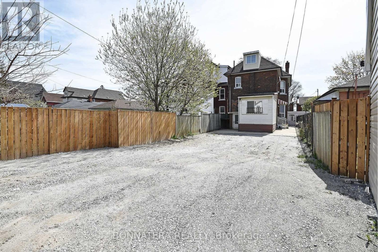 Upper - 47 Emerald Street N, Hamilton, Ontario  L8L 5K2 - Photo 18 - X13567180