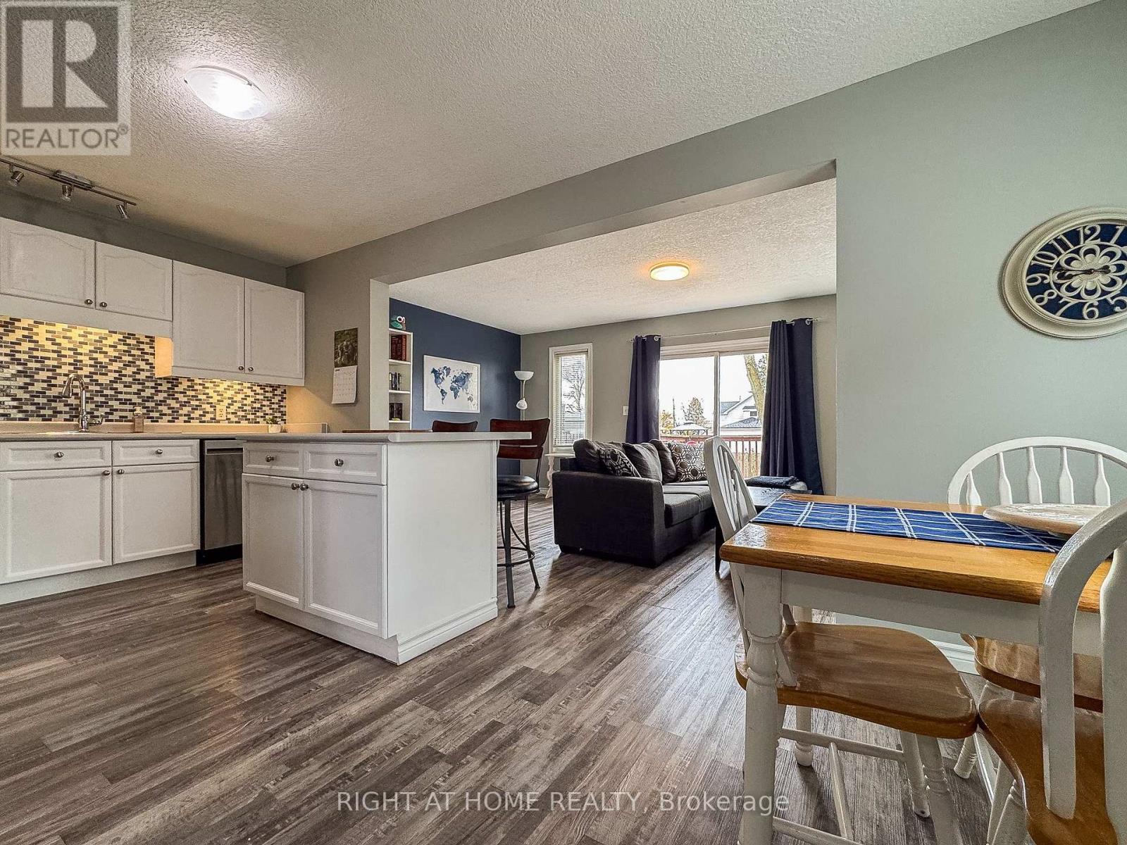 652 Salisbury Avenue, North Perth, Ontario  N4W 1Y9 - Photo 5 - X13567248
