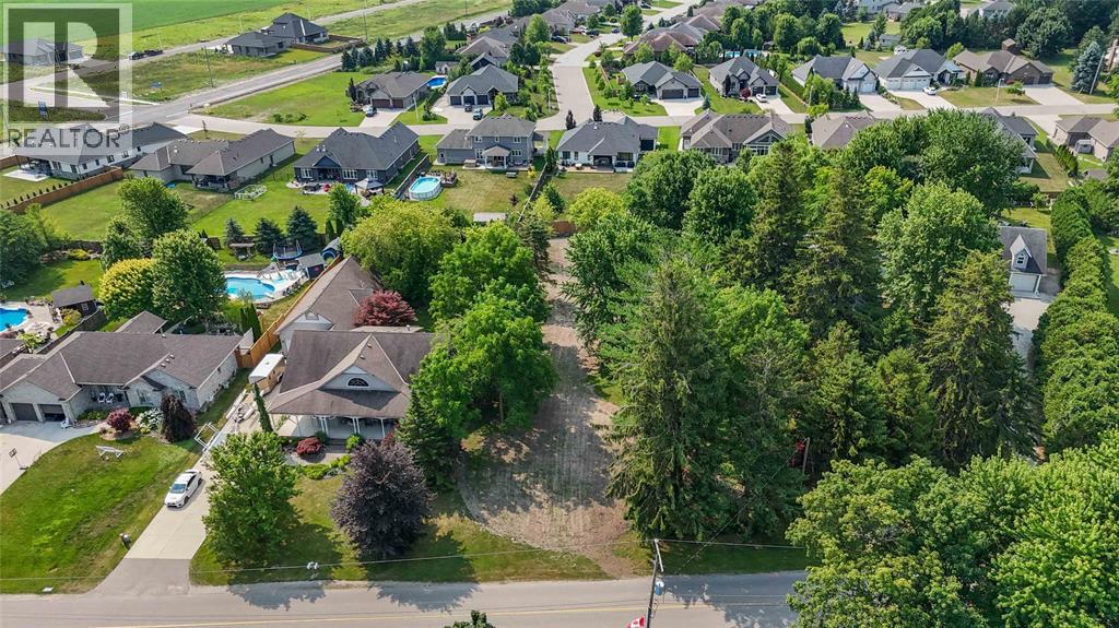 3571 QUEEN STREET Plympton-Wyoming Ontario Canada N0N1E0 4