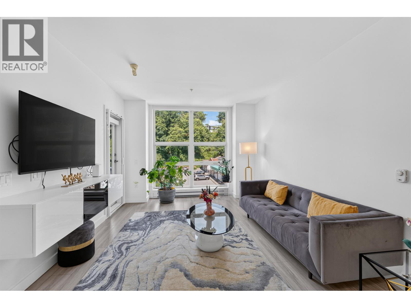 305 1177 MARINE DRIVE — photo 11