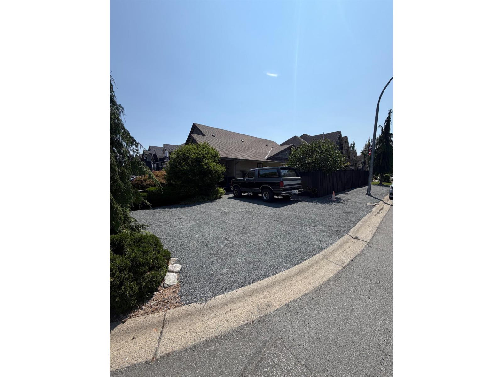 27858 LEDUNNE AVENUE — photo 36