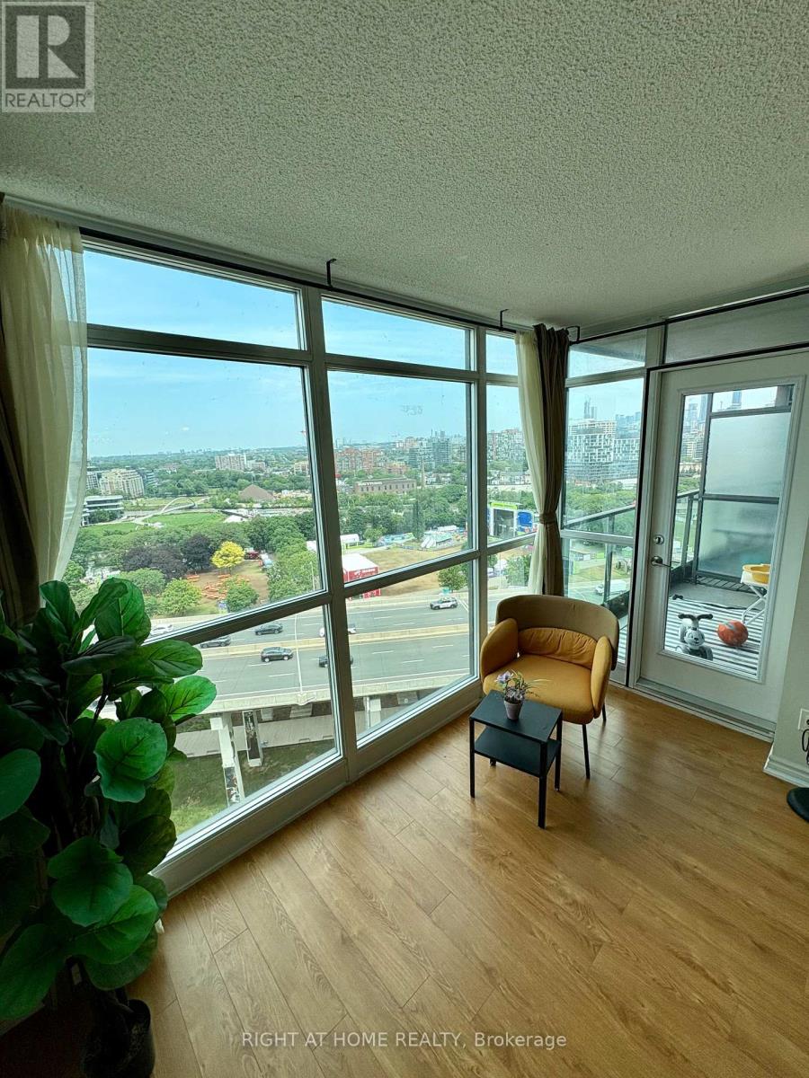 1807 - 231 Fort York Boulevard, Toronto, Ontario  M5V 1B2 - Photo 14 - C13564710