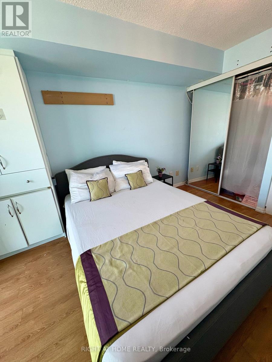 1807 - 231 Fort York Boulevard, Toronto, Ontario  M5V 1B2 - Photo 18 - C13564710