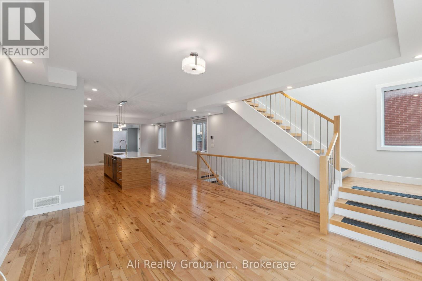 36 Ontario Street, Ottawa, Ontario  K1K 1L1 - Photo 12 - X13567152