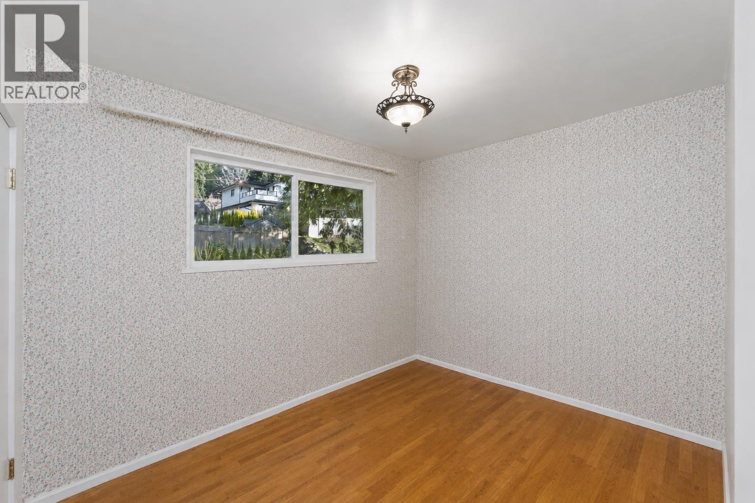 922 Canyon Boulevard, North Vancouver, British Columbia V7R 2J8 - Photo 14 - R3134581