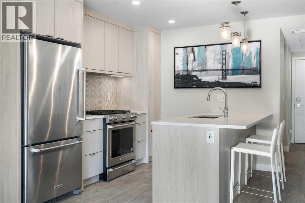 202, 3375 15 Street SW, Calgary