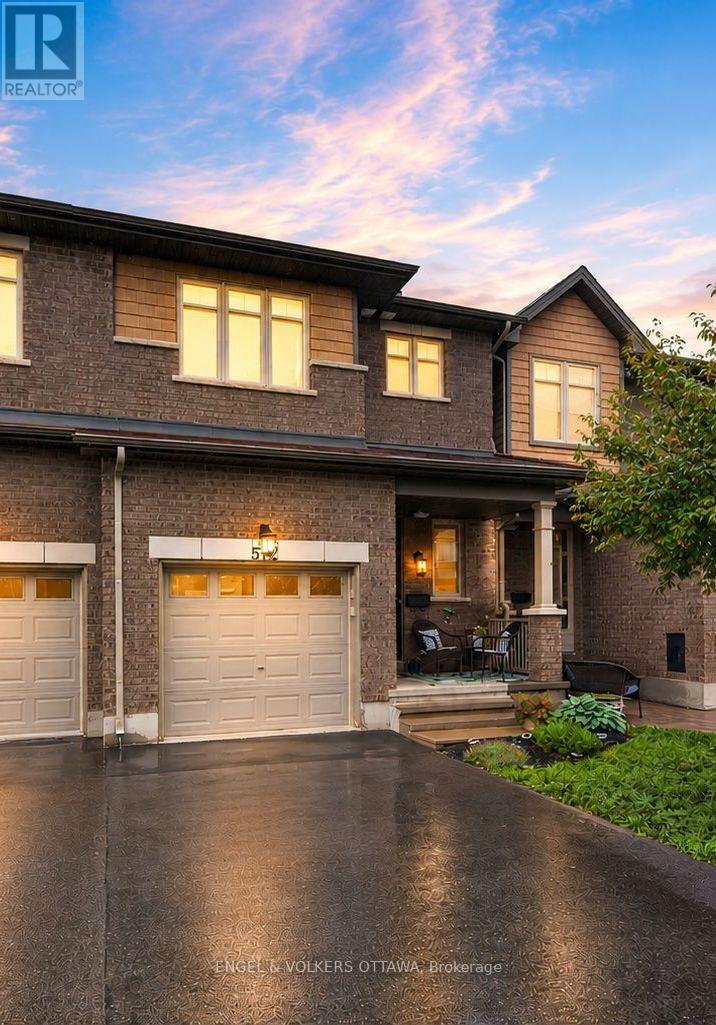 512 KNOTRIDGE STREET, Ottawa, Ontario