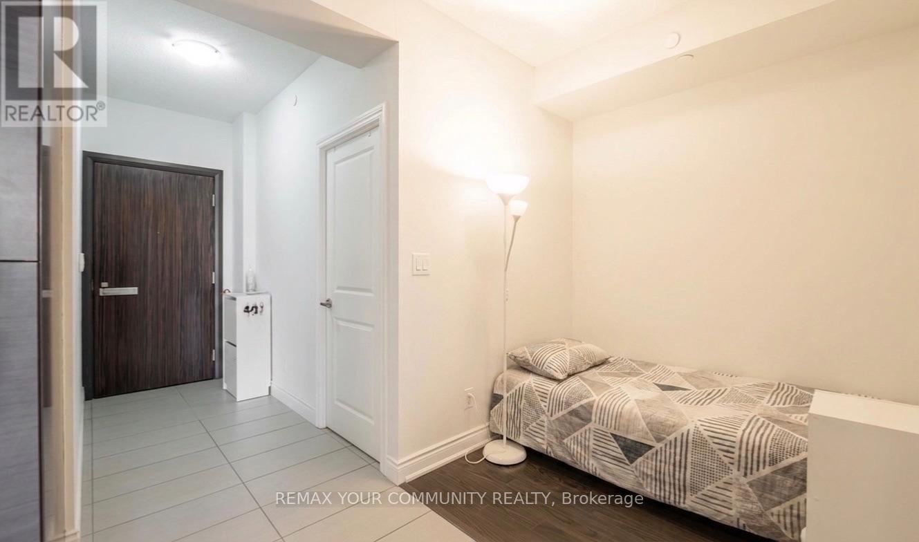 520 - 325 South Park Road, Markham, Ontario  L3T 0B8 - Photo 5 - N13566472