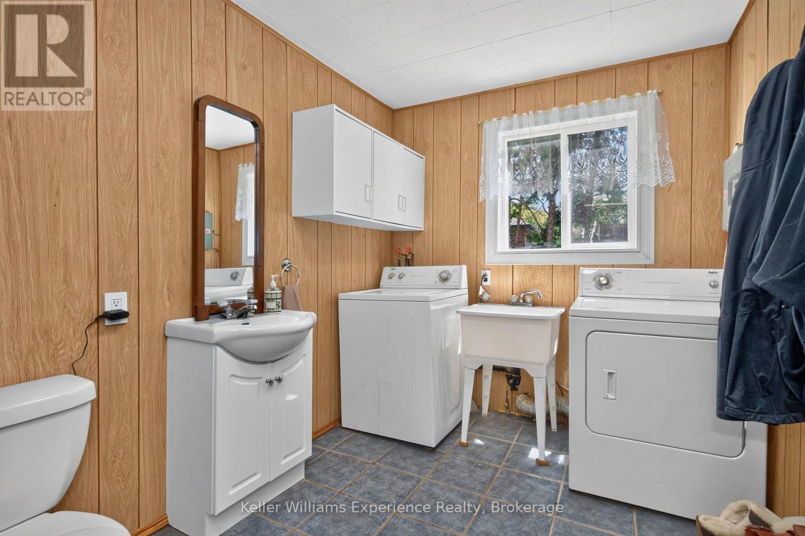 281 Park Street, Tay, Ontario  L0K 2A0 - Photo 7 - S13567390