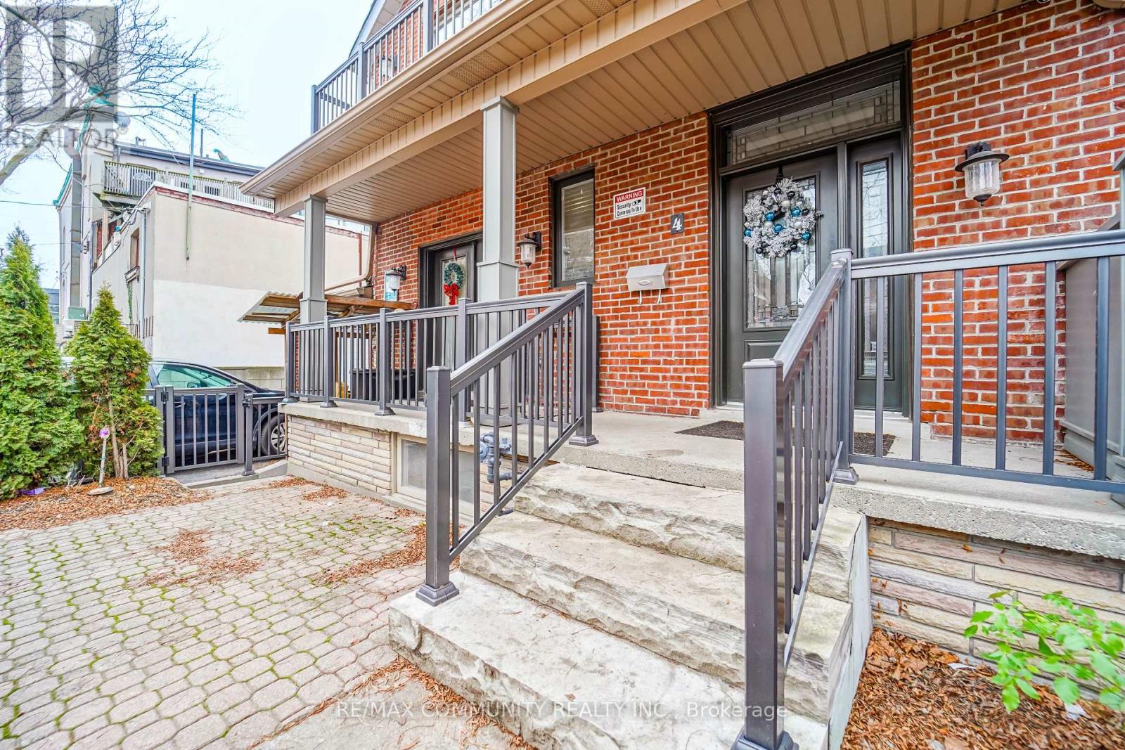 Lower - 4 Lakeview Avenue, Toronto, Ontario  M6J 3B1 - Photo 3 - C13567368